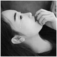 还是最后一张好看。 我一直以为世界会嘲笑