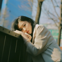 现在的孩子洗头发不是