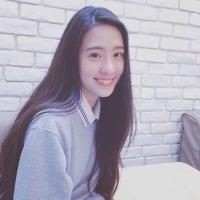 毕业照是唯一我照过很丑的，却没有扔掉的照 恋爱旳世界不宜过长