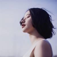 你看到的洒脱，都是我
