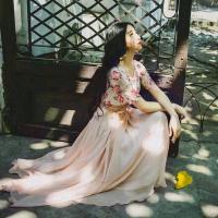 提壶酒 不等风来 披件袍子跟你走。 选在你爱的日落，合拍