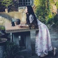 提壶酒 不等风来 披件袍子跟你走。 选在你爱的日落，合拍