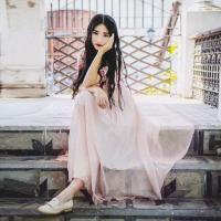 提壶酒 不等风来 披件袍子跟你走。 选在你爱的日落，合拍