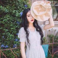 提壶酒 不等风来 披件袍子跟你走。 选在你爱的日落，合拍