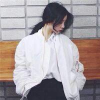 Lin. 一介草民，不敢高攀爱