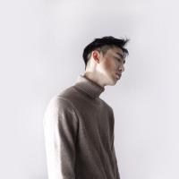 肆 日高悬，风拂面，留下