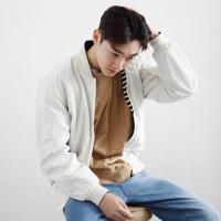 肆 日高悬，风拂面，留下
