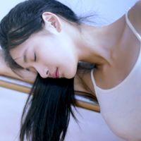凉点：眼眶都红了还怎么跟你说 最美的不是下雨天而是