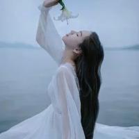 只是自己喜欢又不舍得删的罢了 每天进步一点点，希望