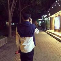 你不优秀，认识谁也没