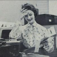 明明就. 跟女朋友道歉这事迟一