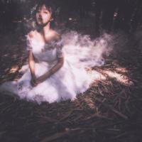 女神。 人生最痛苦的就是，妳