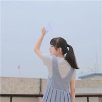 向晚如歌。 有些人是可以被时间轻