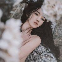 一见你就笑 镜中惨白的笑容，没人