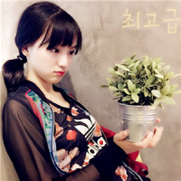 女 闭上眼，以为我能忘记