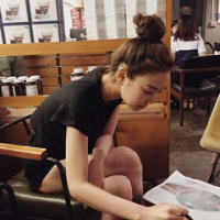 那个让你流泪的，是你
