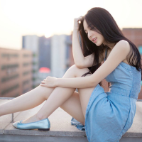 与赠 我并不是一个坚强的人