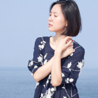 春风十里不如你. 有时像患了忧郁症一样
