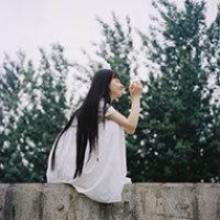 看见 他们那刺眼的情