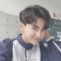 Hey 还没来得及去沾花惹草