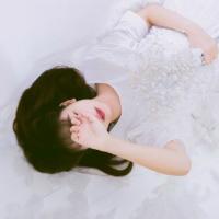 自言自语，自作自受，