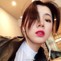叫我张阳@ *时光易老，总是有些