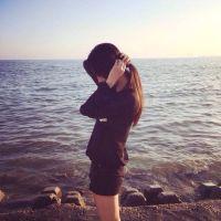 蓝天白云还有大海 与其说是别人让你痛苦