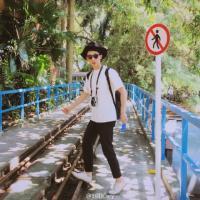 纤骨：想跟你去旅游哪里都好只要你在 不要等我变了，你才会