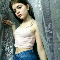 陋女执事 不要什么话都跟别人讲