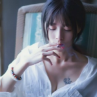 牙口少女 每个人一开始都相信自