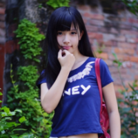 清新女头 讨厌所有的不信任和质疑 我怕來不及,我要抱著