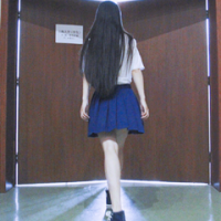 Fading is true while flowering is past. 有时，其实忘记一个人