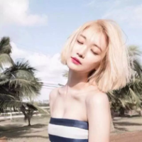 短发???? 夜深沉的演译了一曲又