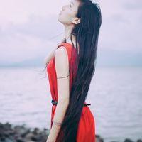 即使人再多再喧哗，可依然感觉很孤单 太过毒舌，只是不想你