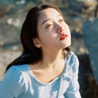 她们 如果眼泪可以承载忧伤