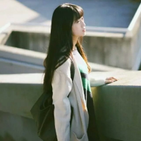 《美女琳》 总是在撕碎的瞬间，才