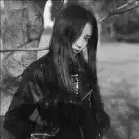 交错后的两个人行同陌