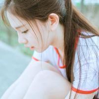 余生请你多多指教。 ╰ァ呵、穿白衬衣的男