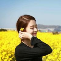 做个明媚的女子，你是阳光 有时候，最适合你的人