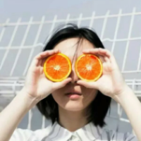 我会更加努力 人生就像蒲公英，看似
