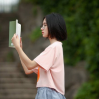 蹙眉 你是我爱过，痛过，哭