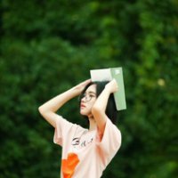 蹙眉 你是我爱过，痛过，哭