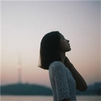 林兮：低头难过完以后别忘了抬头继续走 我是你无奈的选择，却