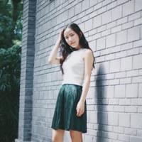 你匍匐在地上仰视别人