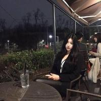 时间不仅让你看透别人 也让你认清自己 为了一个不爱你的人回