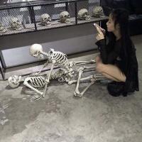 你像一首唱到沙哑的情歌 爱情永远比婚姻圣洁，