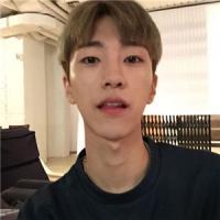 愿为筝与酒 我心疼，明明不是狠坚
