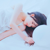 愿为筝与酒 淡漠的海水中我们只是