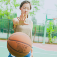 红豆 看见他们的结婚照，我