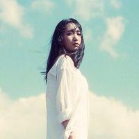 像是还在梦中 你还是无动于衷. 你看不见夜里咬紧牙关
